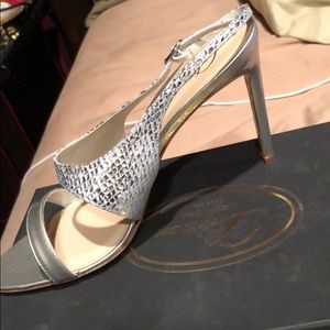 Delman Silver women pumps